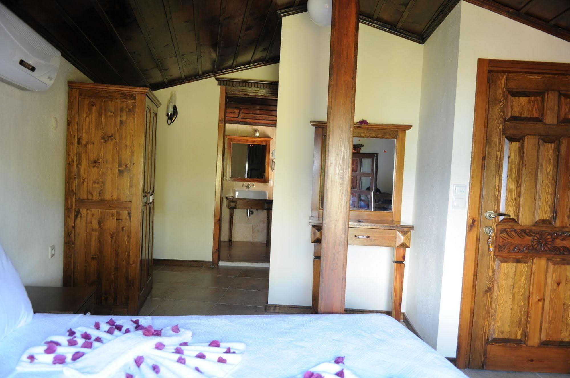 Loca Hotel Сиде Екстериор снимка