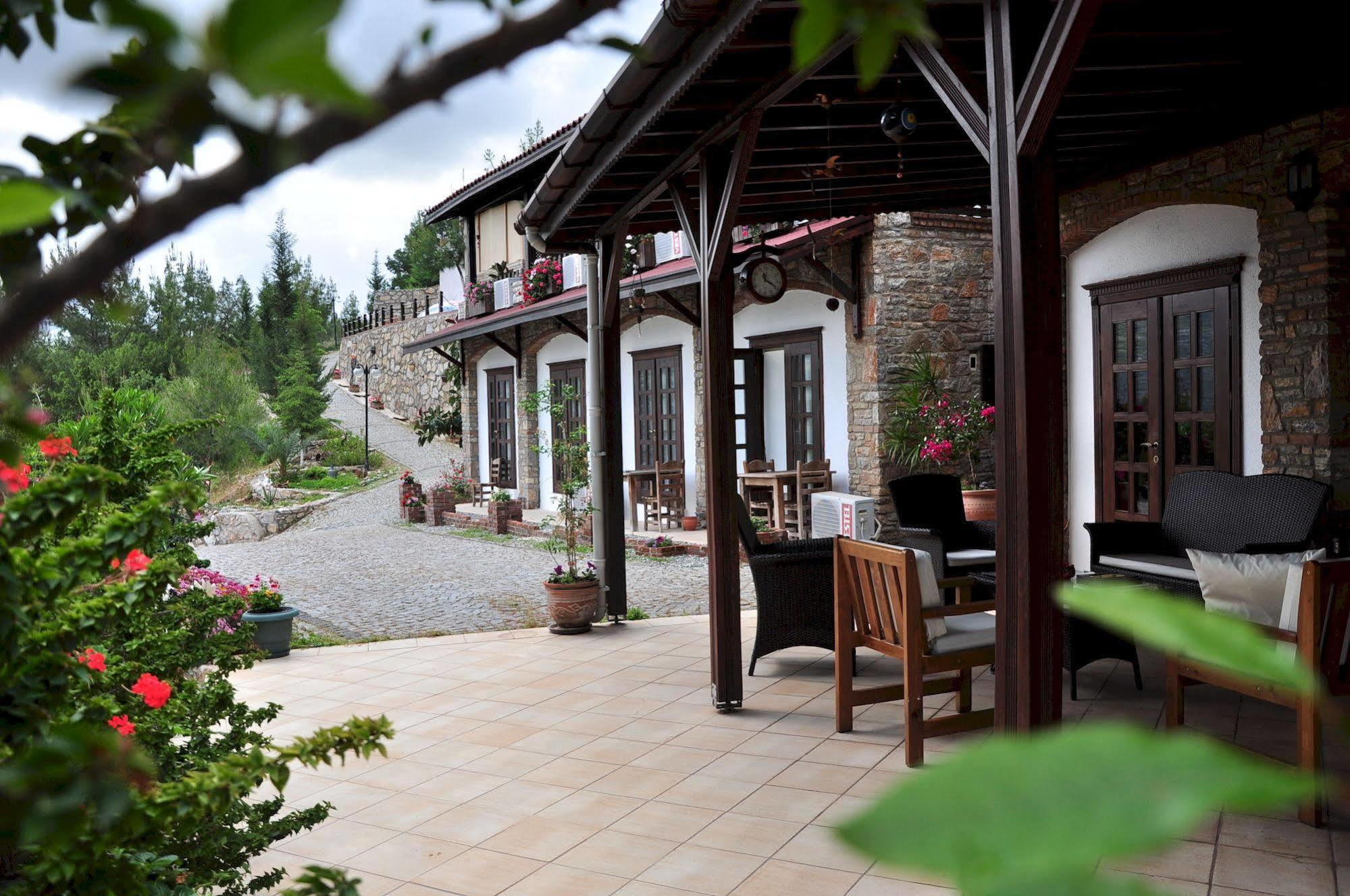 Loca Hotel Сиде Екстериор снимка